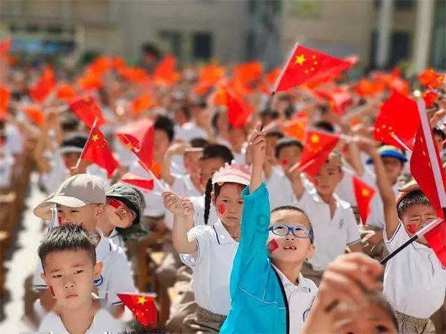母猪淋雨会感冒吗？游戏画面